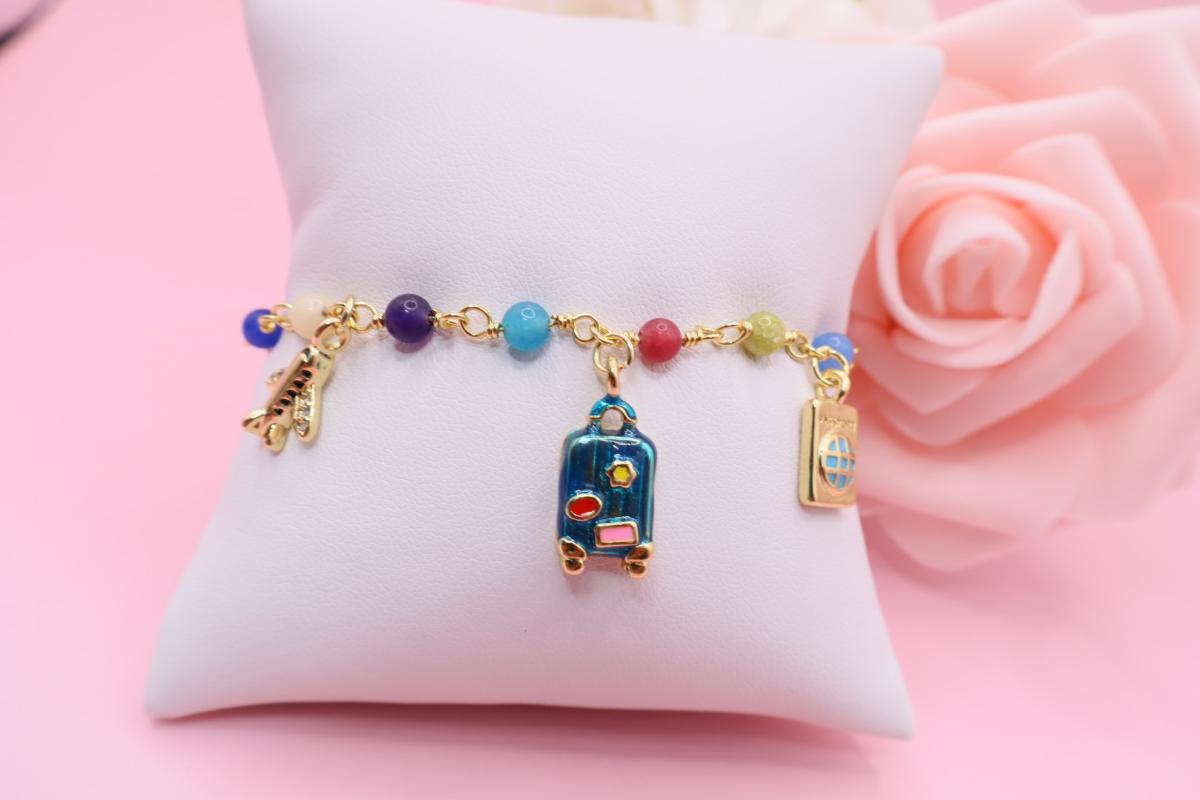 Pulsera Travel con Dijes de Maleta, Cámara y Avión en Oro Laminado 18K