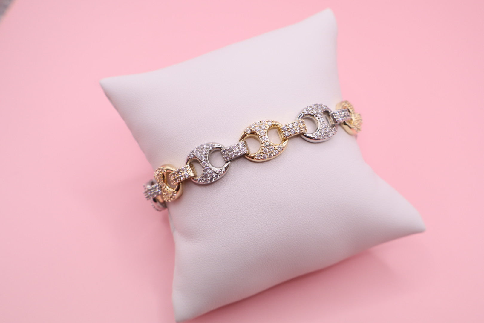 pulsera de eslabones tejidos en doble tono para dama, con baño de oro 18k