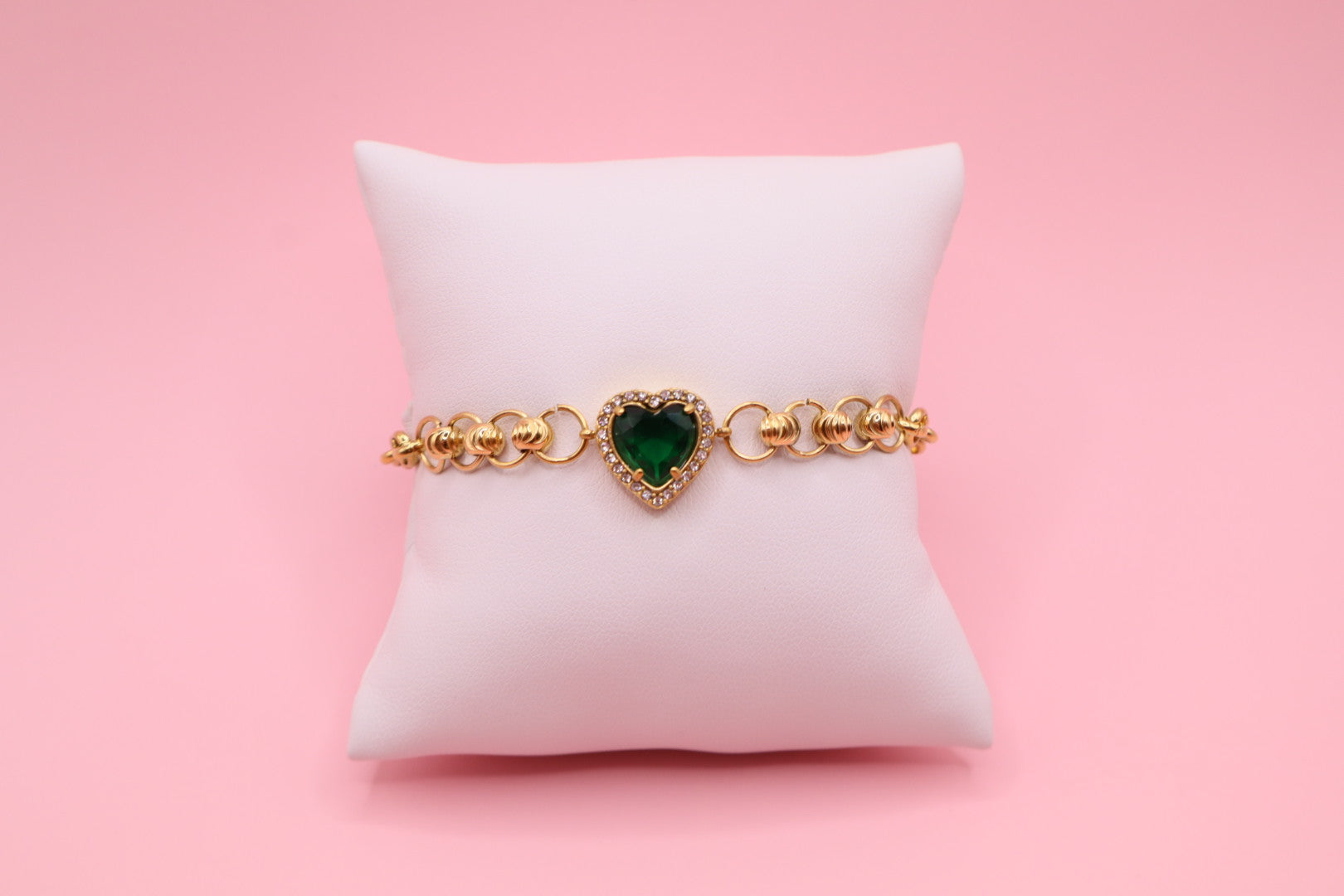 Pulsera en acero inoxidable, dorada con dije de corazón