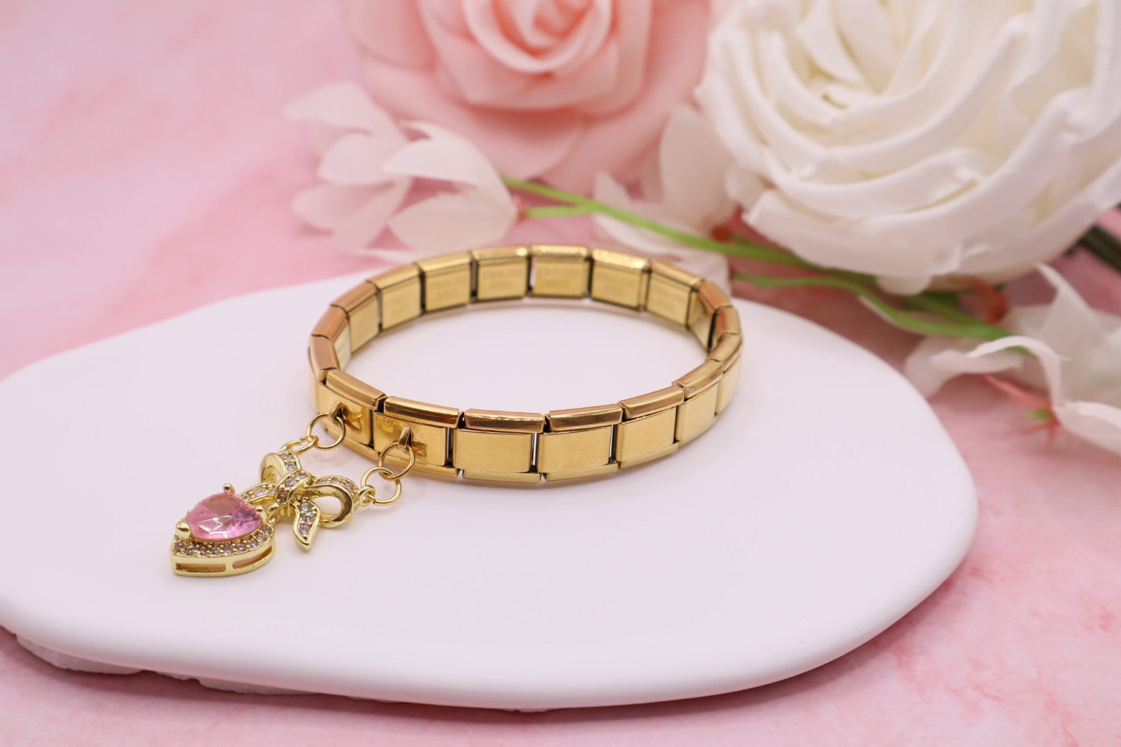 Pulseras de eslabones italianos en acero inoxidable con diferentes dijes.