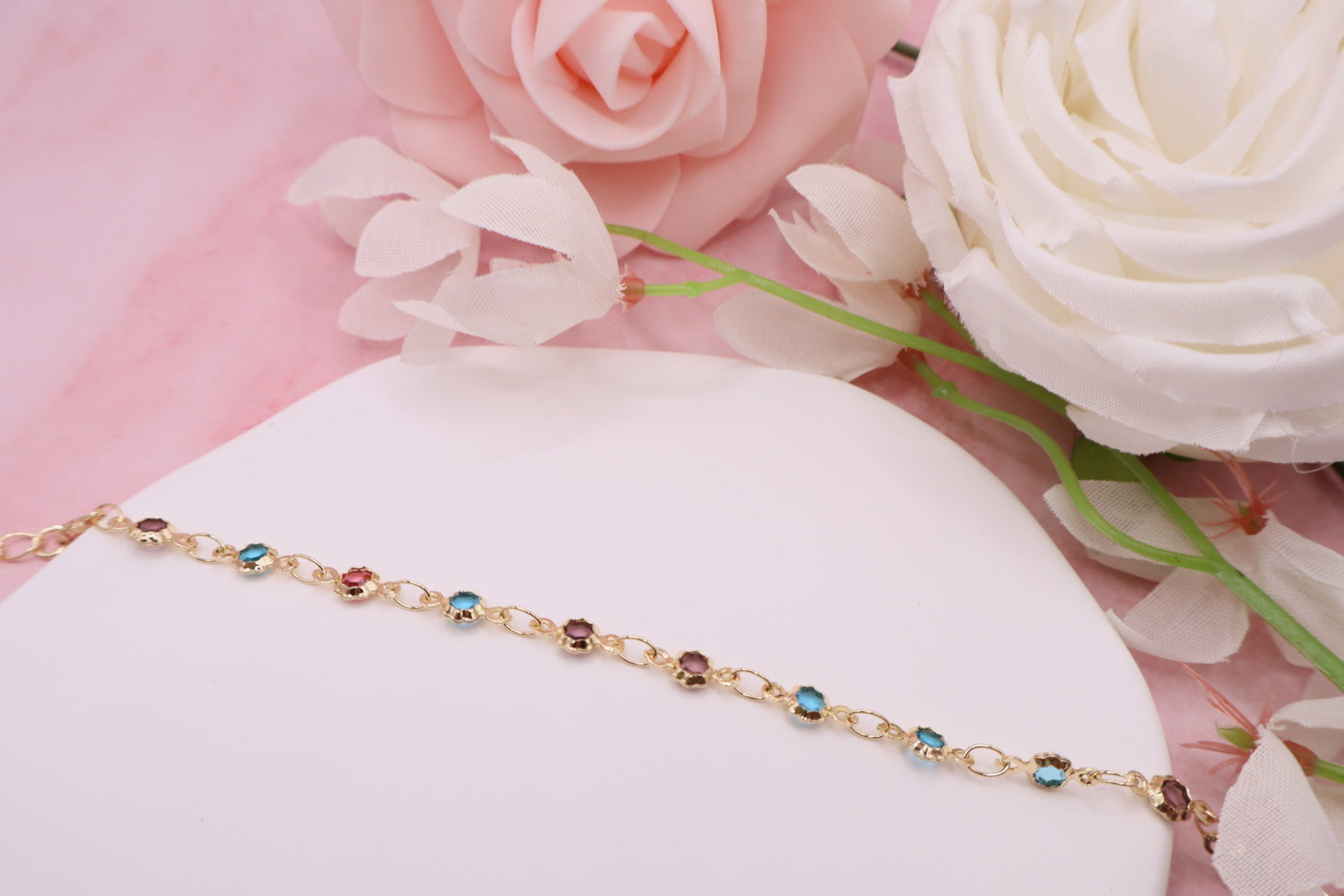 Pulsera de eslabones y piedras multicolores en baño de oro 18k