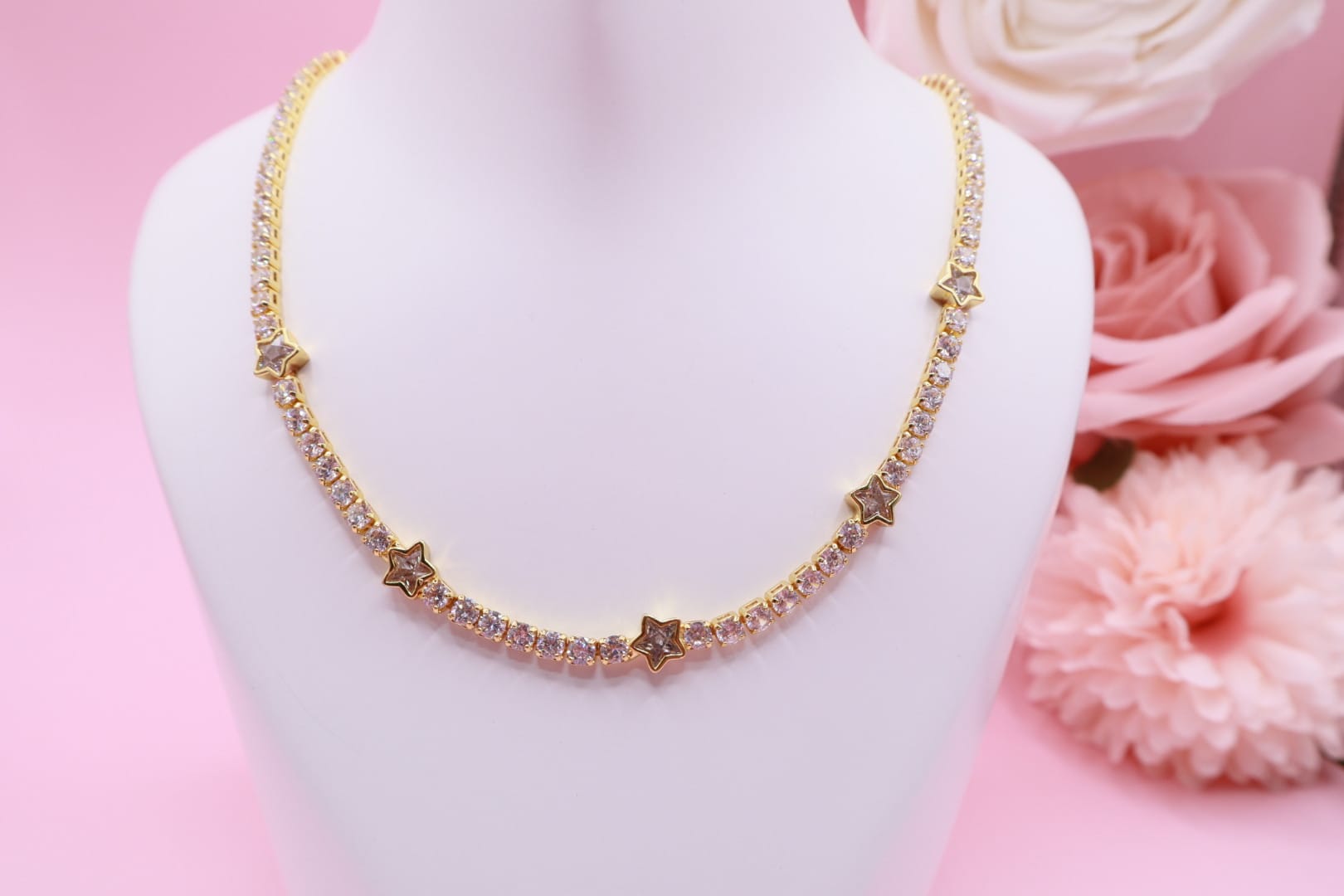 Gargantilla Brillante en Oro Laminado 18K con Zirconias brillantes